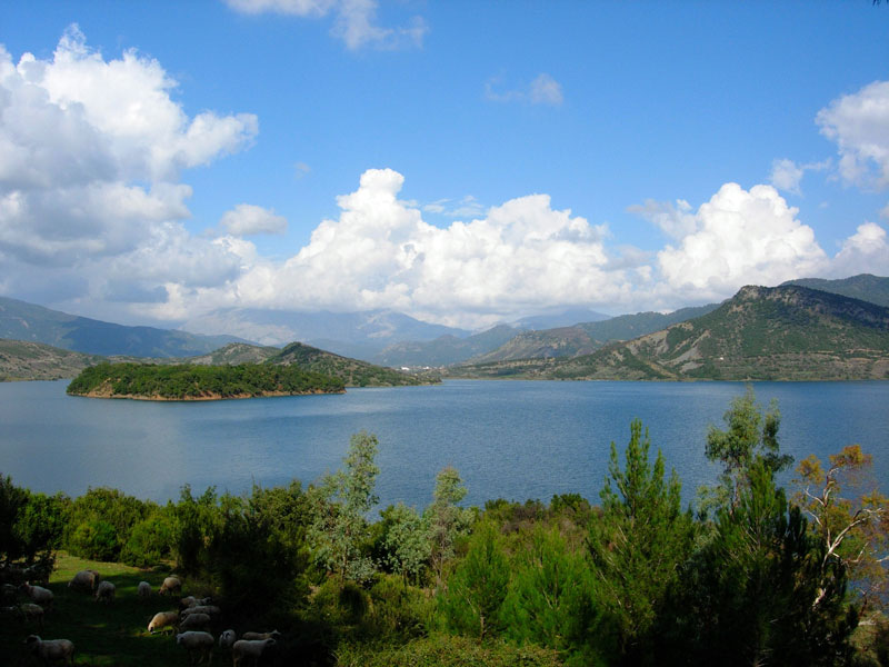 τμήμα της λίμνης στο Μπαμπαλιό