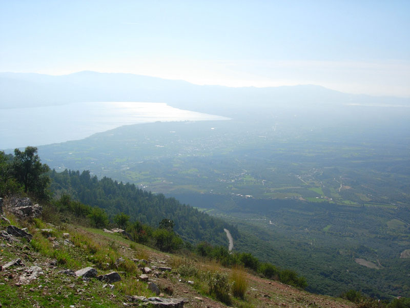 θέα προς ΝΔ, λίμνη Τριχωνίδα